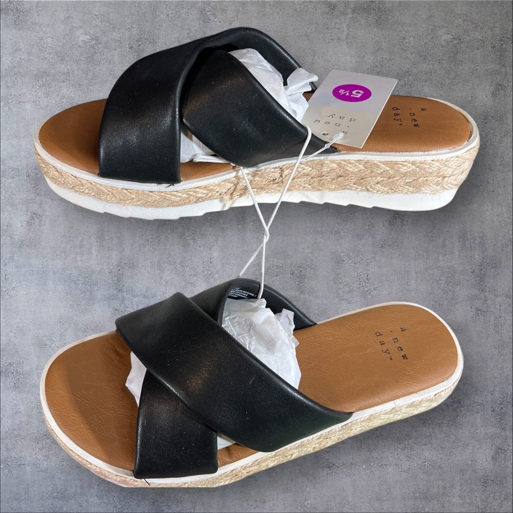 Black Heeled Memory Foam Carin Sandals with Flexible Outsole Woven look sides - Picture 6 of 12